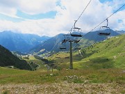 71 Scendiamo in direttissima sul sedime della pista di sci